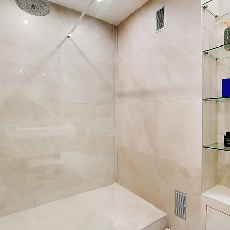 Appartement Modernity And Class In This Cocoon With Balcony